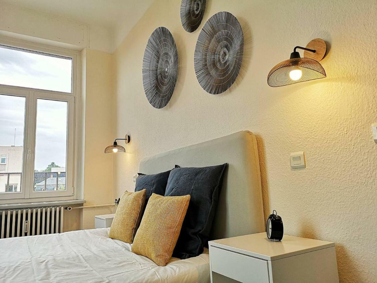 Le XI - Suite Colmar Gare - Parking 外观 照片